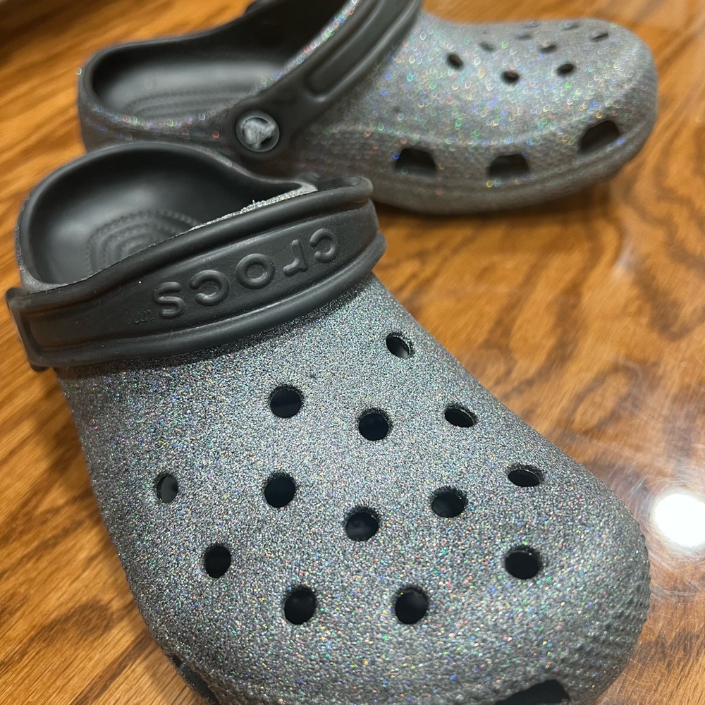 Crocs Kids Glitter Clogs - Black and Silver